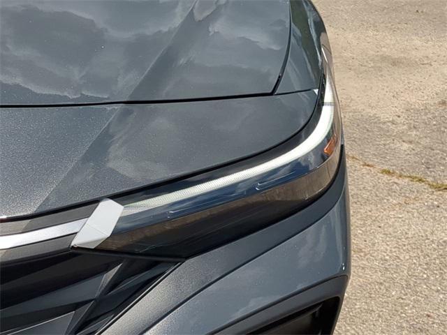 new 2025 Hyundai Elantra car, priced at $21,919