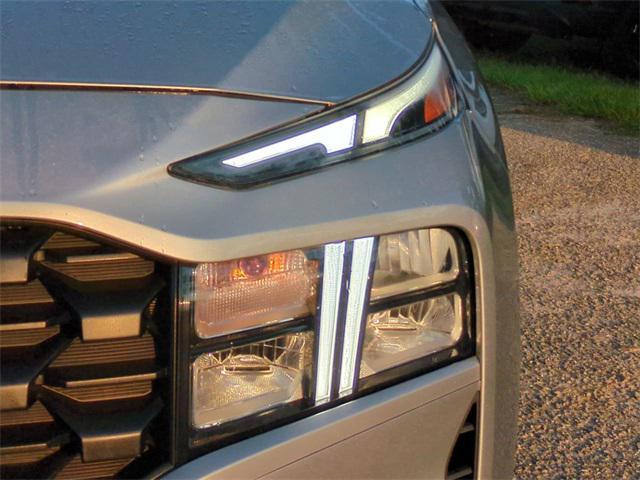 used 2023 Hyundai Santa Fe car, priced at $22,500