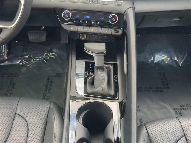 new 2025 Hyundai Elantra car, priced at $26,875