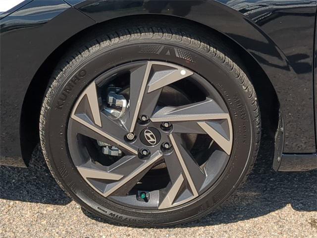 used 2025 Hyundai Elantra car, priced at $21,500