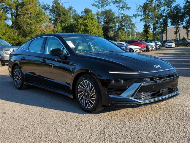 new 2025 Hyundai Sonata Hybrid car, priced at $33,550