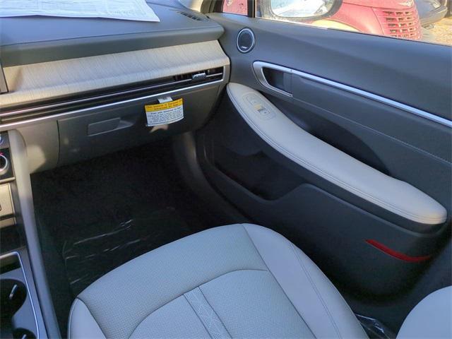new 2025 Hyundai Sonata Hybrid car, priced at $33,550
