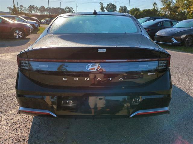 new 2025 Hyundai Sonata Hybrid car, priced at $33,550