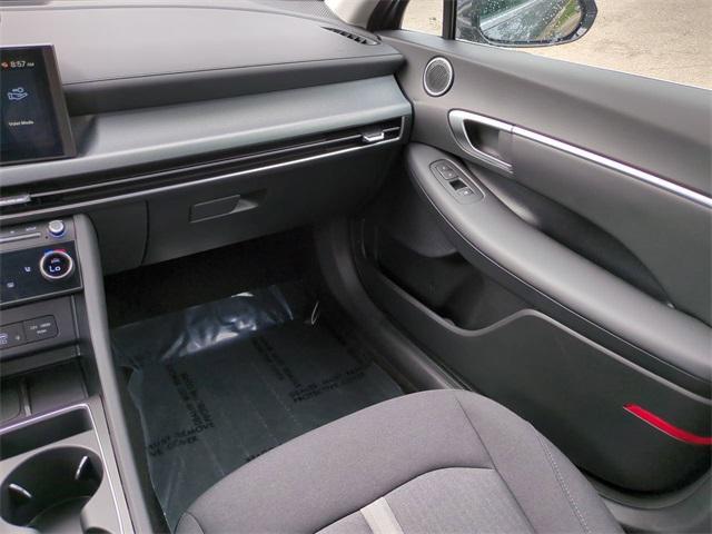 new 2025 Hyundai Sonata Hybrid car, priced at $30,729