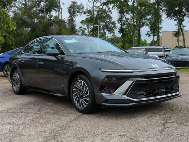 new 2025 Hyundai Sonata Hybrid car, priced at $30,729