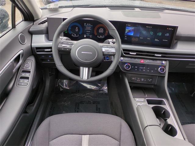 new 2025 Hyundai Sonata Hybrid car, priced at $30,729