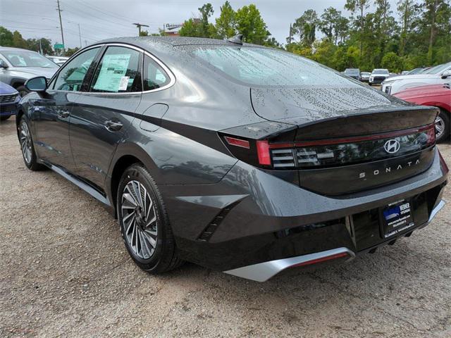 new 2025 Hyundai Sonata Hybrid car, priced at $30,729