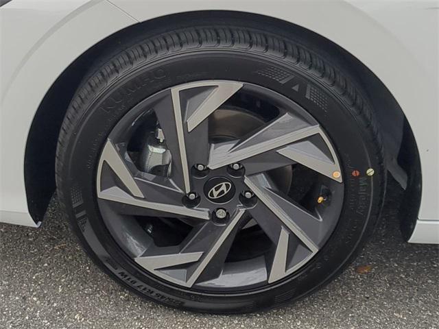 new 2025 Hyundai Elantra car, priced at $23,612