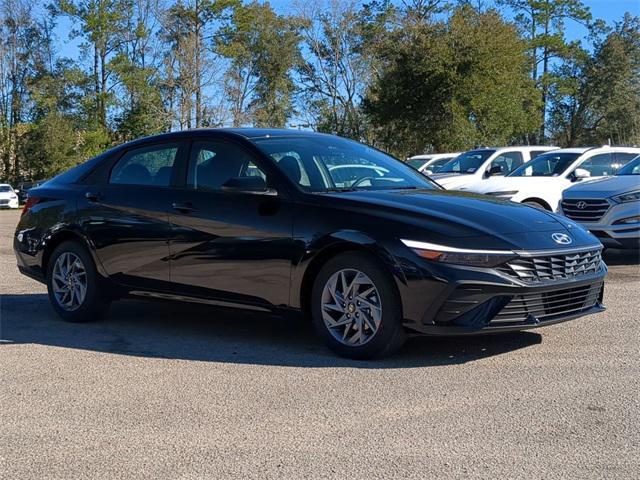 new 2025 Hyundai Elantra car, priced at $24,136