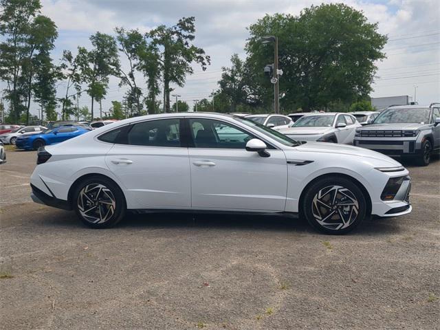 new 2025 Hyundai Sonata car, priced at $30,754