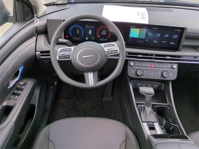 new 2025 Hyundai Tucson car, priced at $25,684