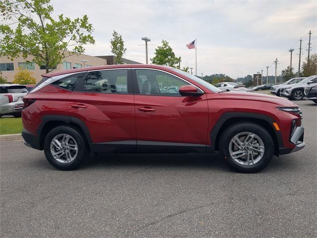 new 2025 Hyundai Tucson car, priced at $25,684