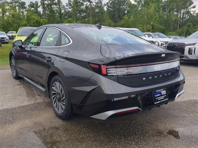 new 2025 Hyundai Sonata Hybrid car, priced at $30,831