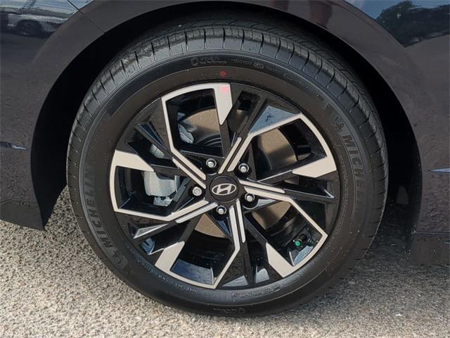 new 2025 Hyundai Sonata car, priced at $24,470