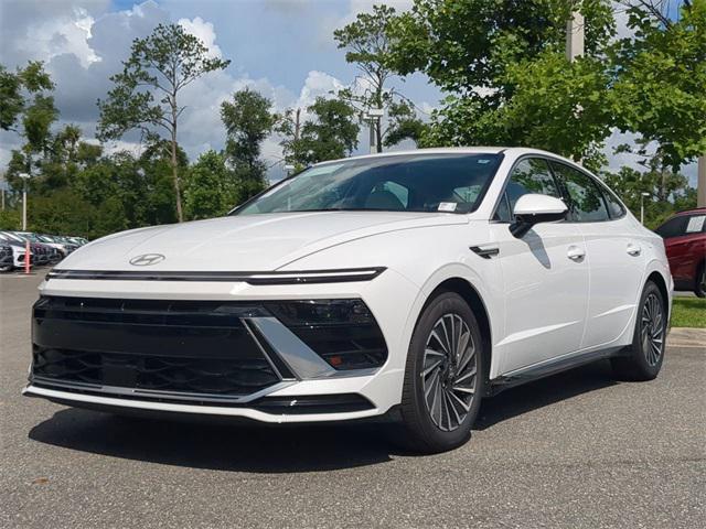 new 2025 Hyundai Sonata Hybrid car, priced at $31,115
