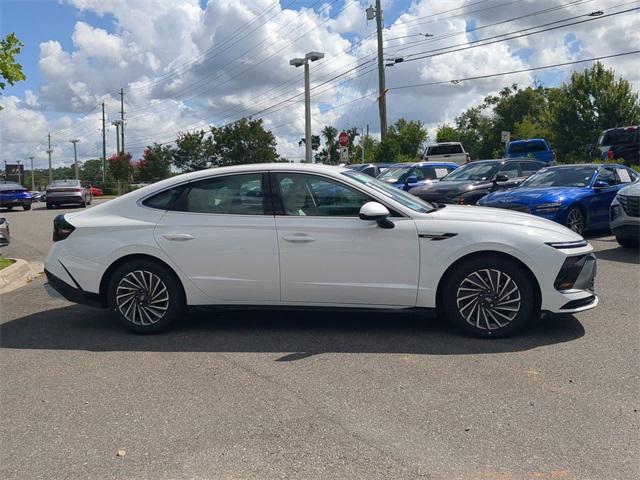 new 2025 Hyundai Sonata Hybrid car, priced at $31,115