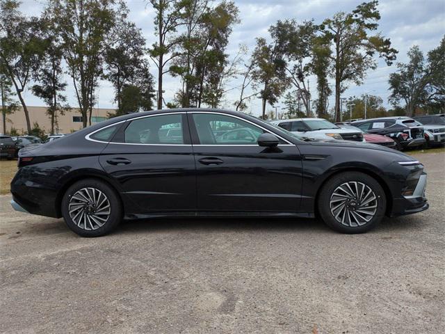 new 2025 Hyundai Sonata Hybrid car, priced at $27,636