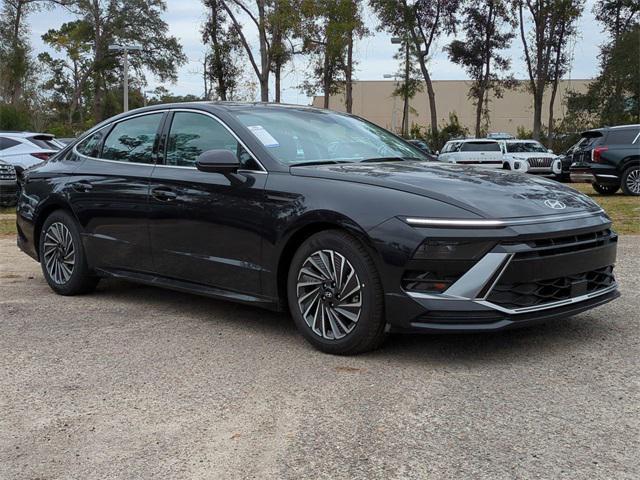 new 2025 Hyundai Sonata Hybrid car, priced at $27,636