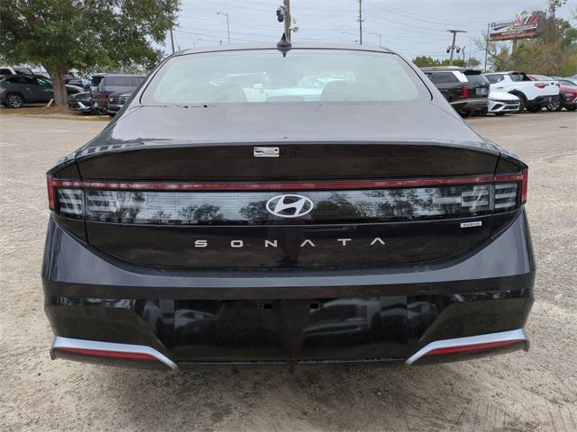 new 2025 Hyundai Sonata Hybrid car, priced at $27,636