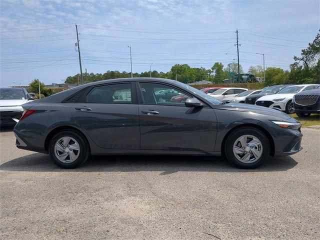 new 2025 Hyundai Elantra car, priced at $23,095