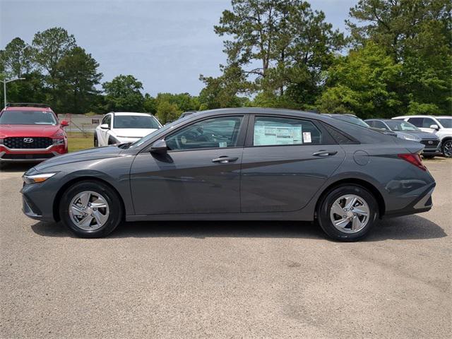 new 2025 Hyundai Elantra car, priced at $23,095