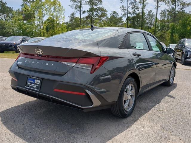 new 2025 Hyundai Elantra car, priced at $23,095