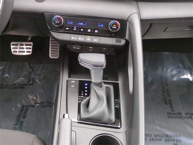 new 2025 Hyundai Elantra car, priced at $23,612