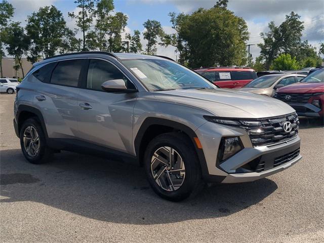 new 2025 Hyundai TUCSON Hybrid car, priced at $34,491