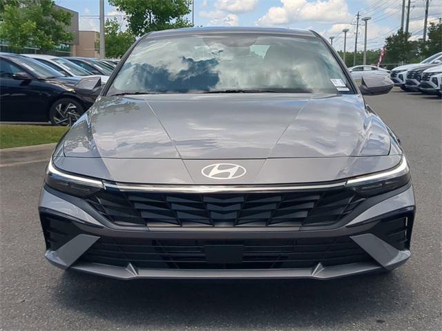 new 2025 Hyundai Elantra car, priced at $27,694