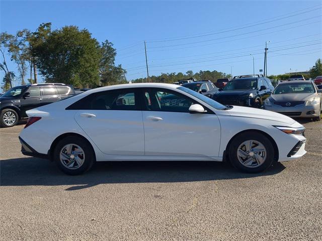 new 2025 Hyundai Elantra car, priced at $23,546