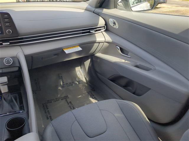 new 2025 Hyundai Elantra car, priced at $21,945