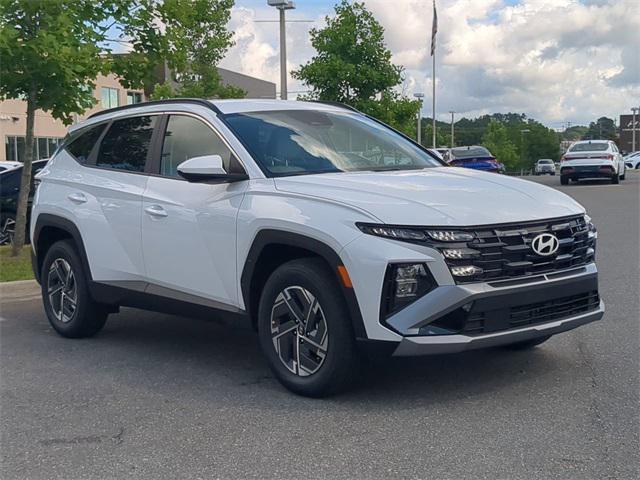 new 2025 Hyundai TUCSON Hybrid car, priced at $33,812