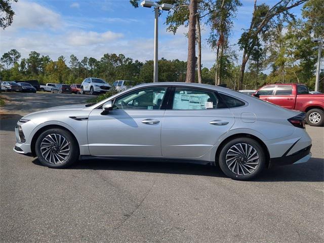 new 2024 Hyundai Sonata Hybrid car, priced at $30,880