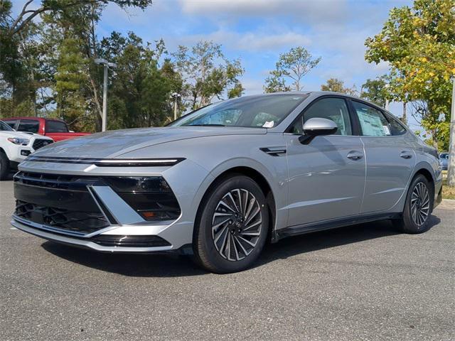 new 2024 Hyundai Sonata Hybrid car, priced at $30,880