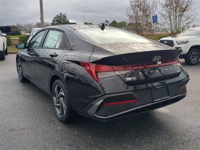 new 2025 Hyundai Elantra HEV car, priced at $28,700