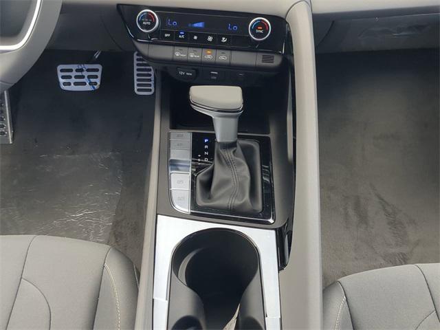 new 2025 Hyundai Elantra car, priced at $28,430