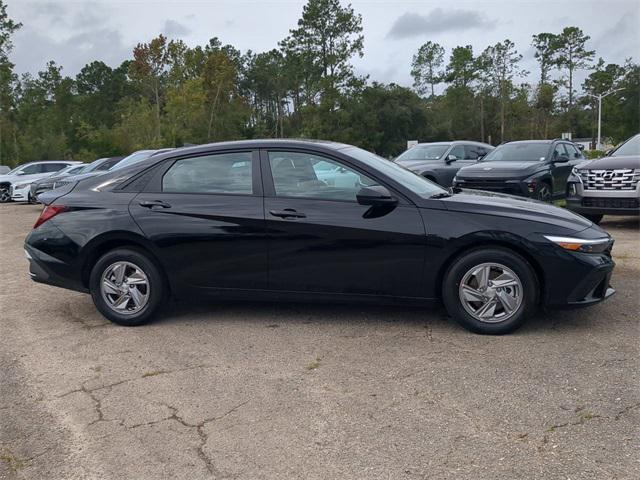 new 2025 Hyundai Elantra car, priced at $23,051