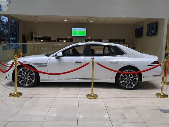 new 2024 Genesis G90 car, priced at $91,963