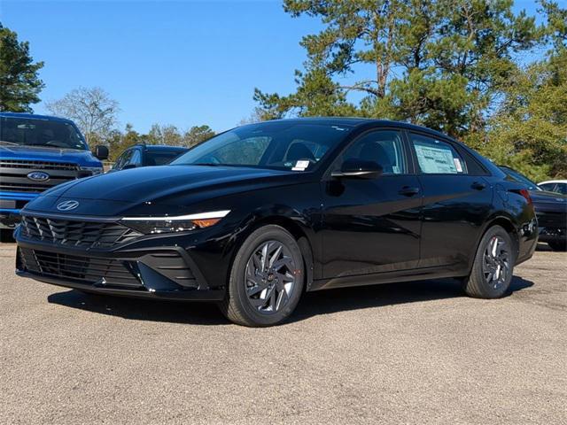 new 2025 Hyundai Elantra car, priced at $22,053