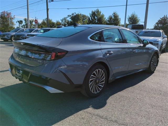 new 2025 Hyundai Sonata Hybrid car, priced at $27,716