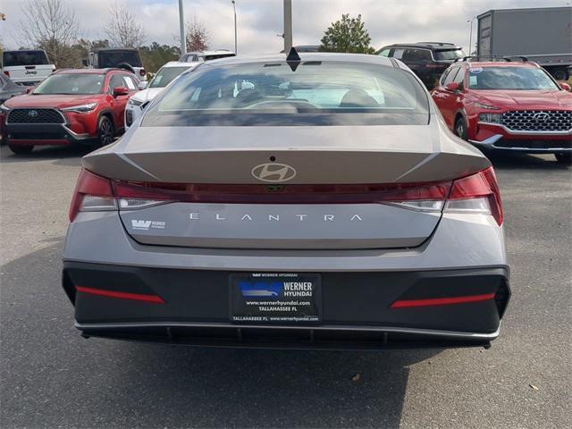 new 2025 Hyundai Elantra car