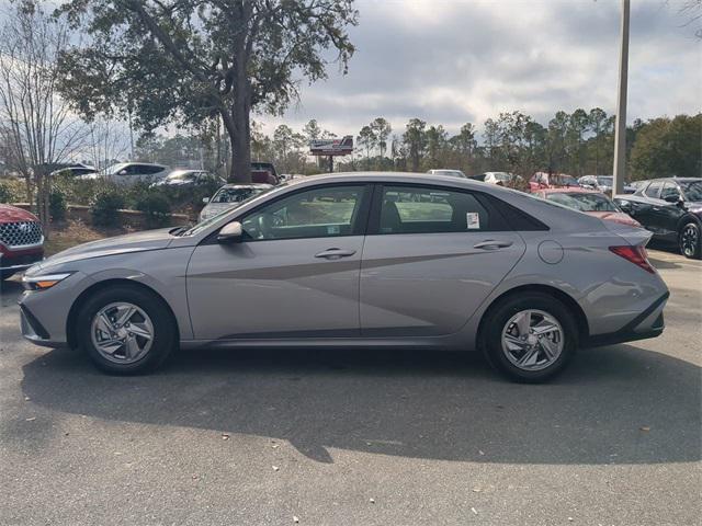 new 2025 Hyundai Elantra car