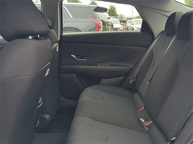 new 2025 Hyundai Elantra car