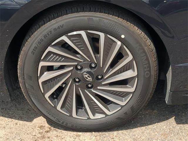 new 2025 Hyundai Sonata Hybrid car, priced at $30,862