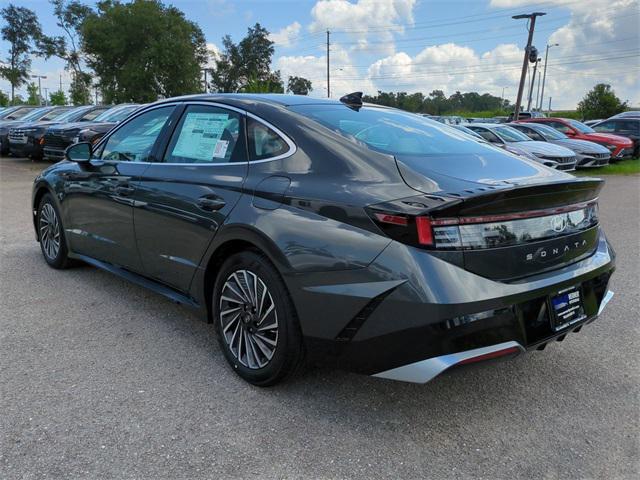 new 2025 Hyundai Sonata Hybrid car, priced at $27,601