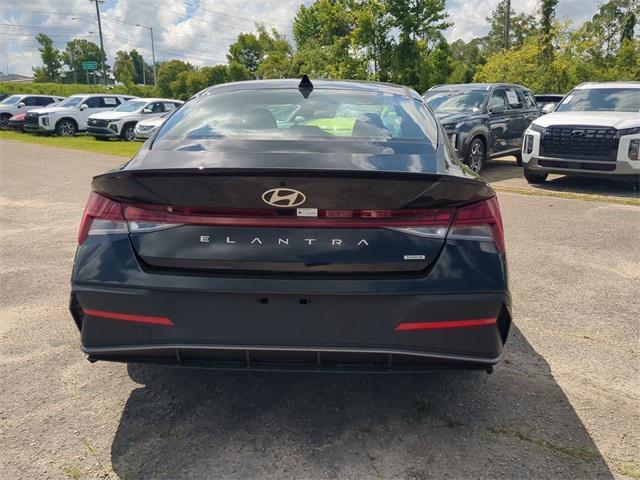 new 2025 Hyundai Elantra car, priced at $26,212