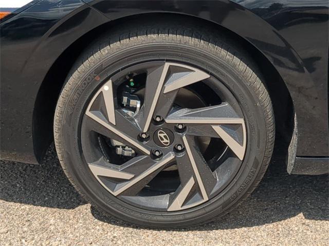 new 2025 Hyundai Elantra car, priced at $26,212