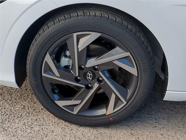 new 2025 Hyundai Elantra car, priced at $26,890