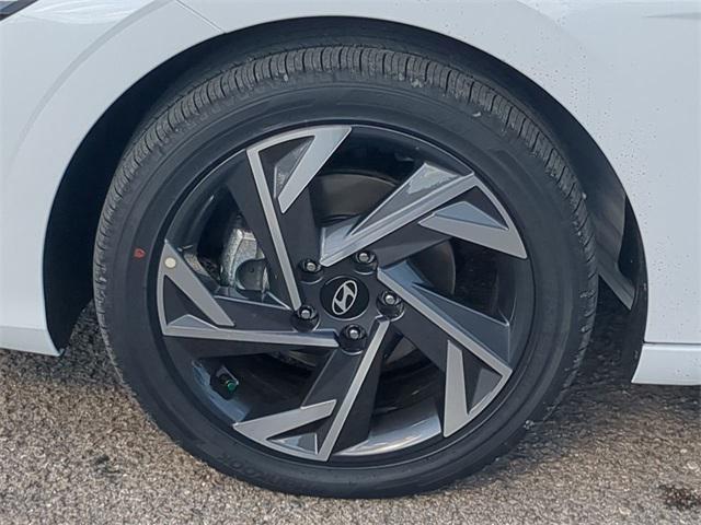 new 2025 Hyundai Elantra car, priced at $27,442