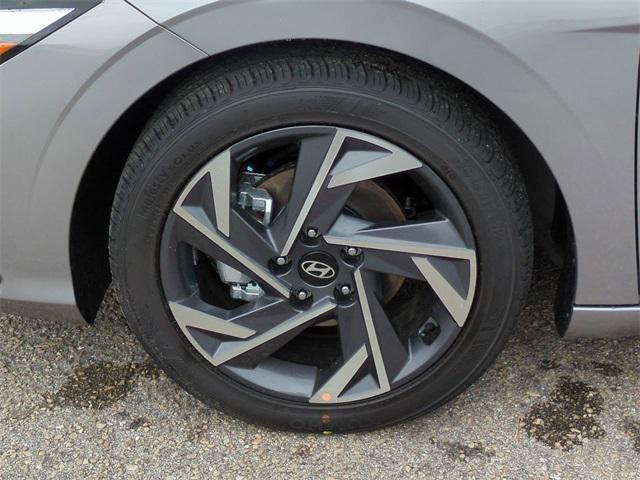 new 2025 Hyundai Elantra car, priced at $23,093